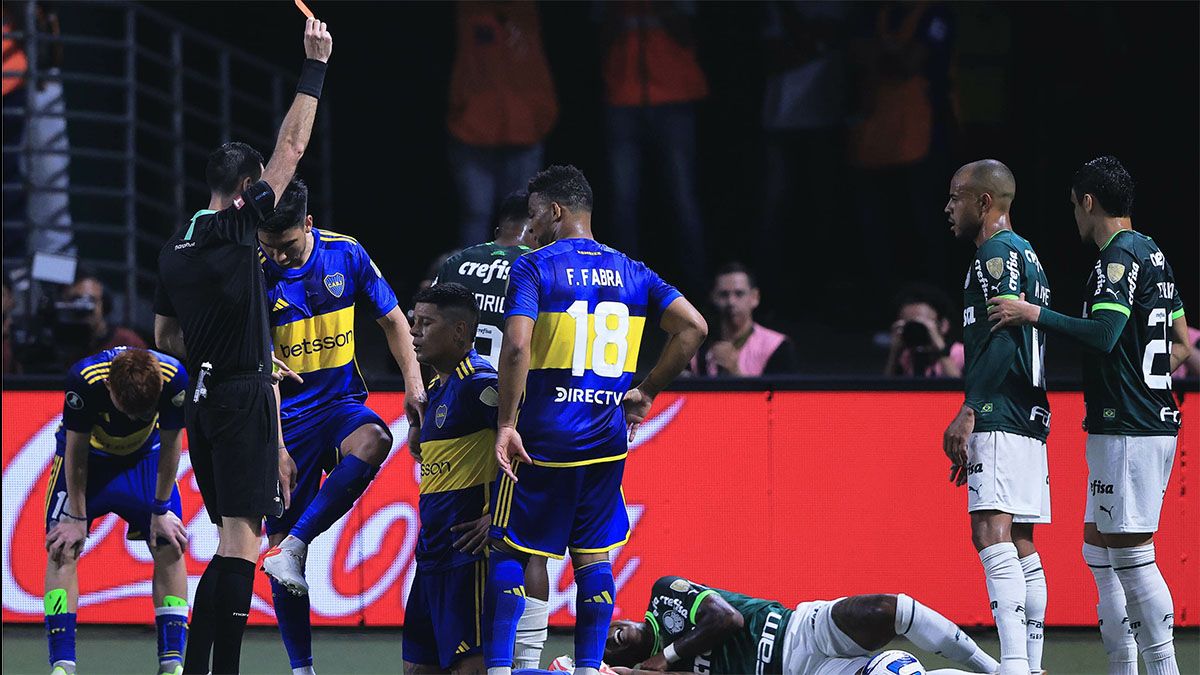La sanción a Boca Juniors aplicada por Conmebol fue por actos racistas durante el partido semifinal de la Copa Libertadores 2023 jugado en La Bombonera. La sanción a Boca Juniors aplicada por Conmebol fue por actos racistas durante el partido semifinal de la Copa Libertadores 2023 jugado en La Bombonera.