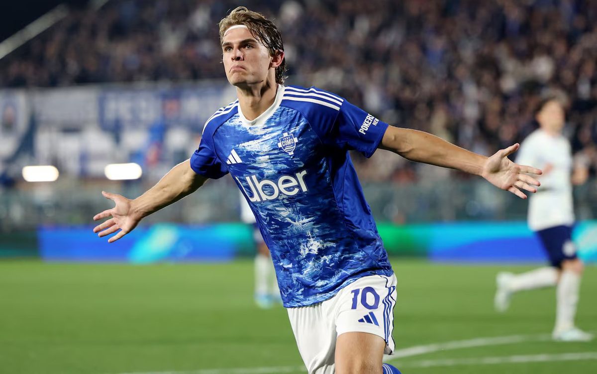 Nico Paz finalizó una temporada histórica en la Serie A.