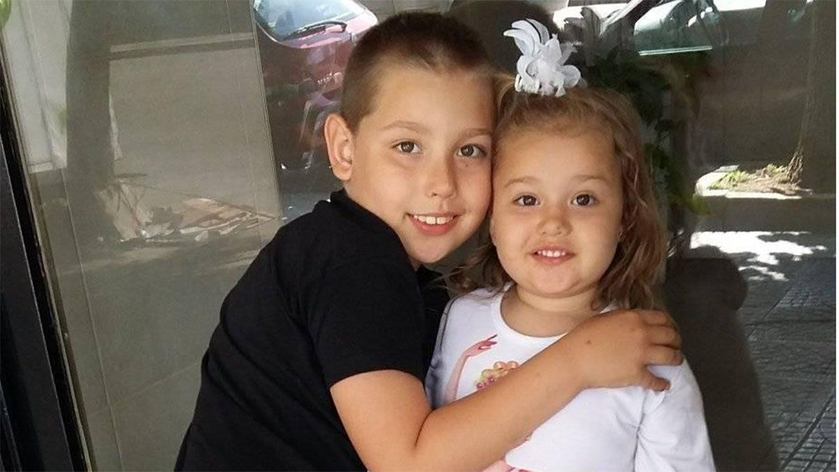 Los hermanitos Kruk, Agustín (7) y Abril (3) murieron en un accidente vial en 2018.