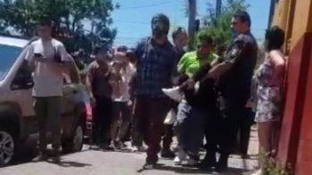 Apuñalaron por la espalda a una adolescente dentro de un colegio secundario