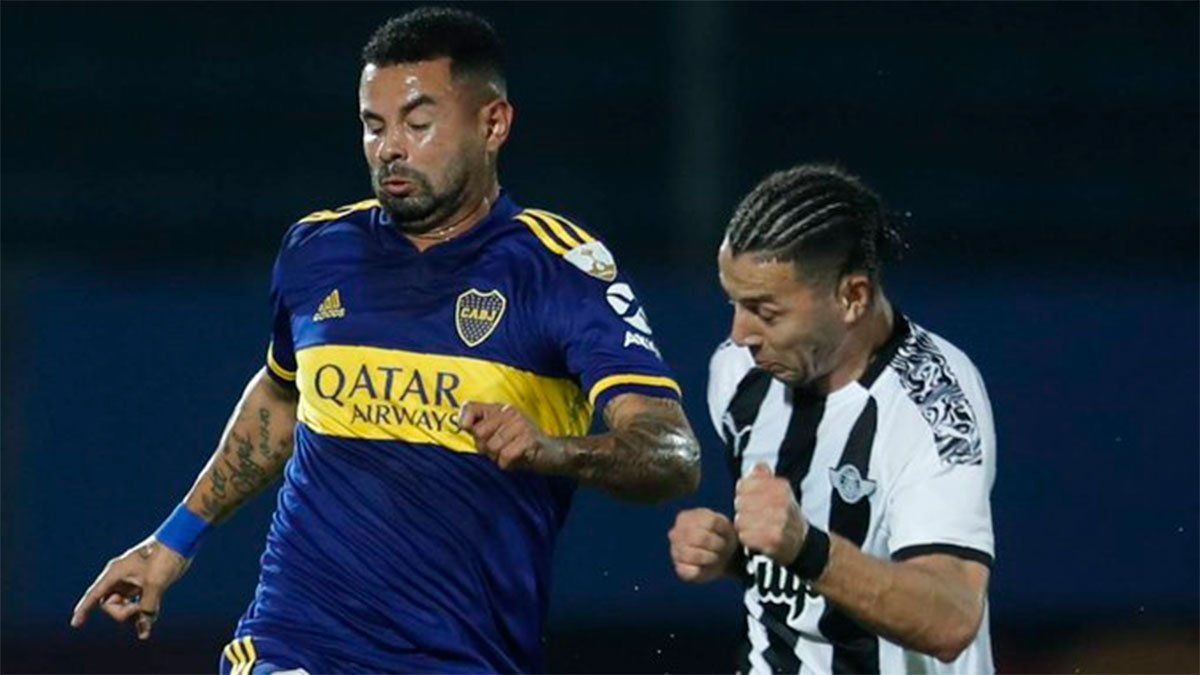 Cardona volvió a Boca y mostró toda su calidad.