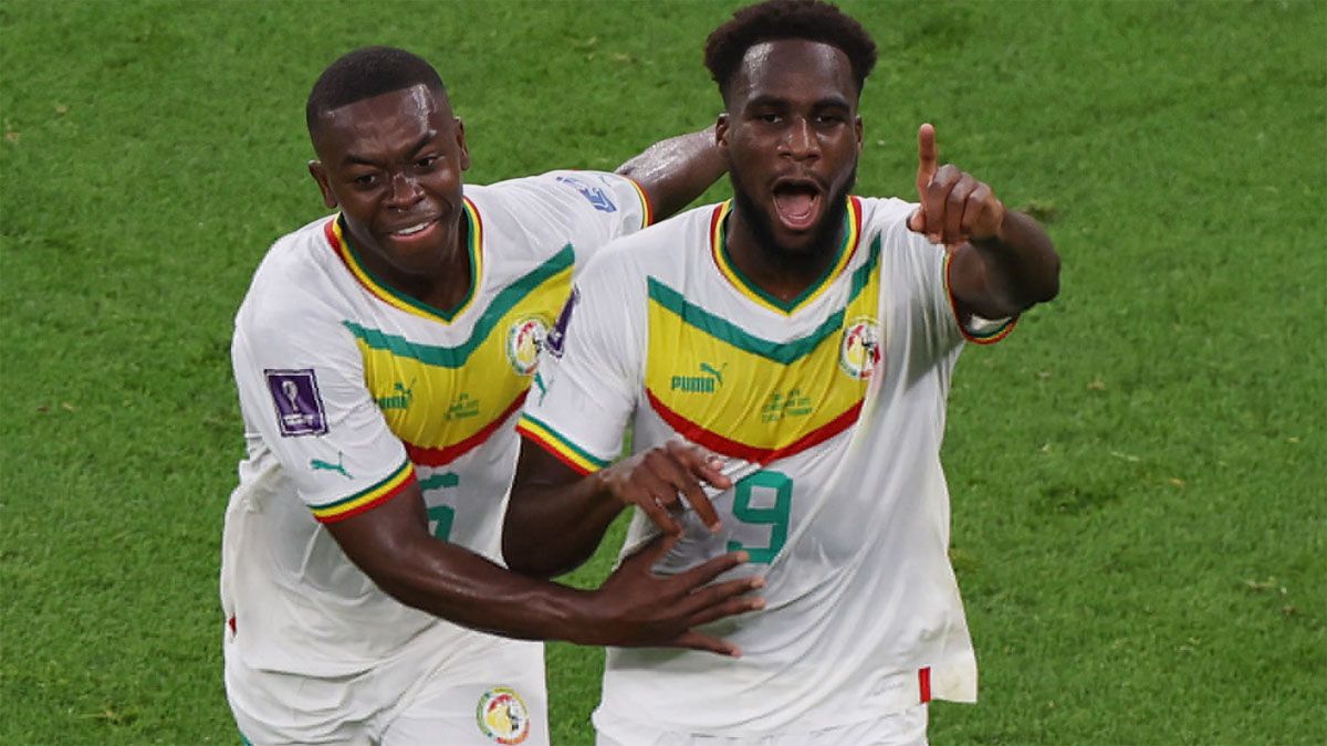 Boulaye Dia celebra el primer gol de Senegal ante Qatar.