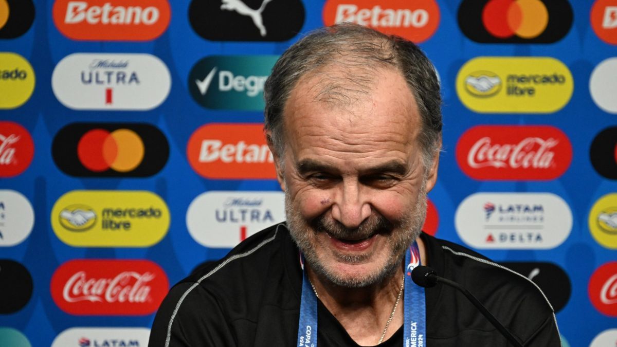 Marcelo Bielsa destacó el trabajo colectivo de Uruguay en el triunfo sobre Brasil.