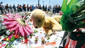 Niza se debate entre reforzarse contra el terrorismo o 