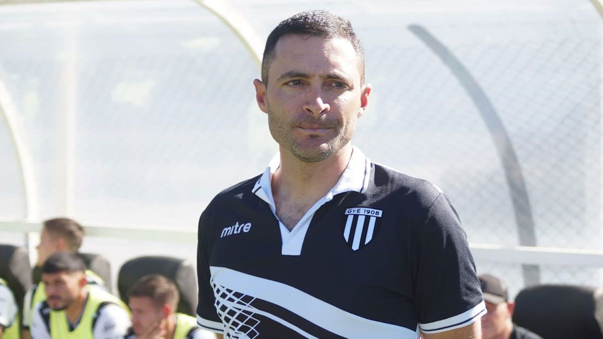 Joaquín Sastre dirige a Gimnasia y Esgrima que quiere meterse en el Reducido de la Primera Nacional Joaquín Sastre dirige a Gimnasia y Esgrima que quiere meterse en el Reducido de la Primera Nacional