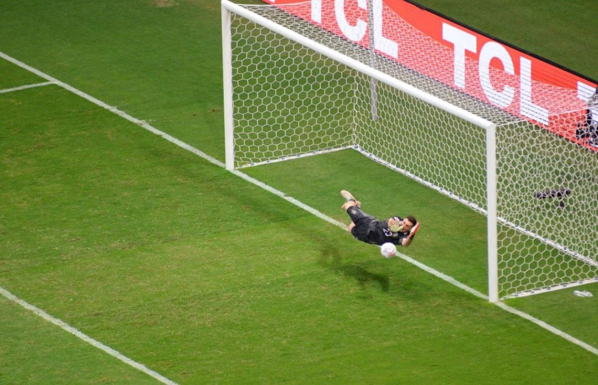 El Dibu Mart&iacute;nez se convirti&oacute; en el h&eacute;roe de la Selecci&oacute;n Argentina.