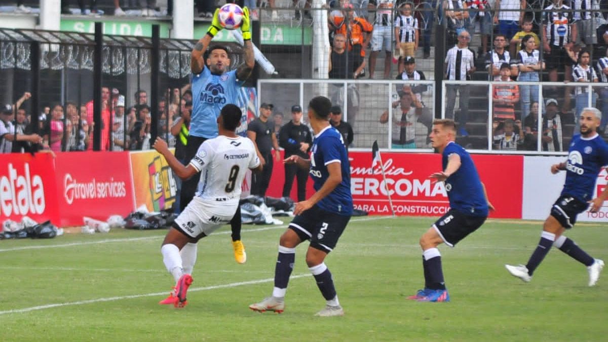 Independiente Rivadavia no pudo repetir victoria en la Primera Nacional. Foto: gentileza Prensa Independiente Rivadavia.