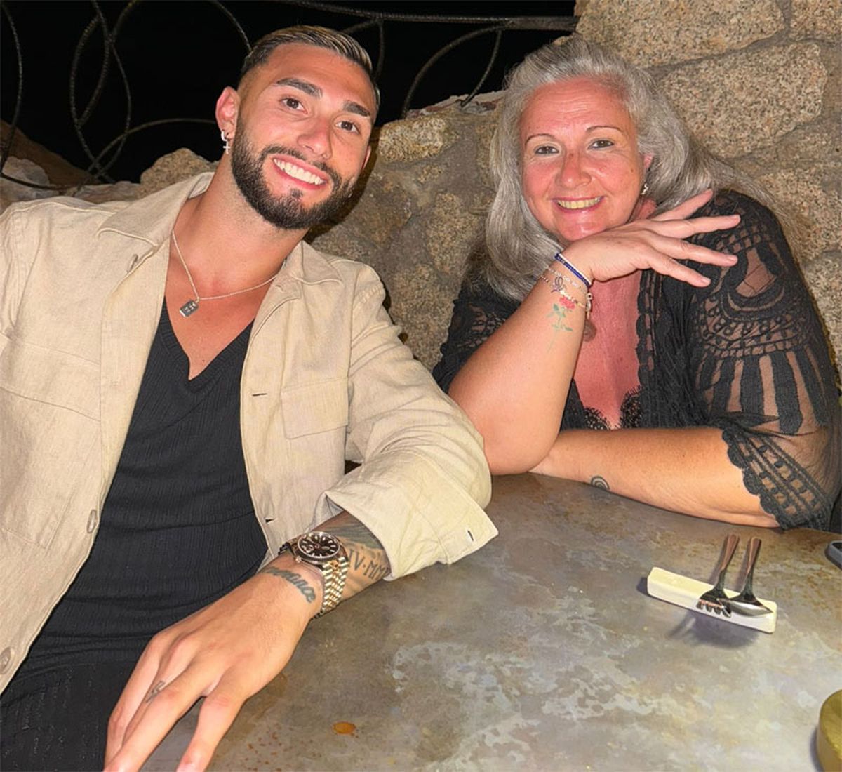 Taty Castellanos posa con su madre, Marilú. Taty Castellanos posa con su madre, Marilú.