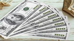 Con otra suba del dólar blue y la baja del dólar oficial, este martes el mercado tuvo paridad