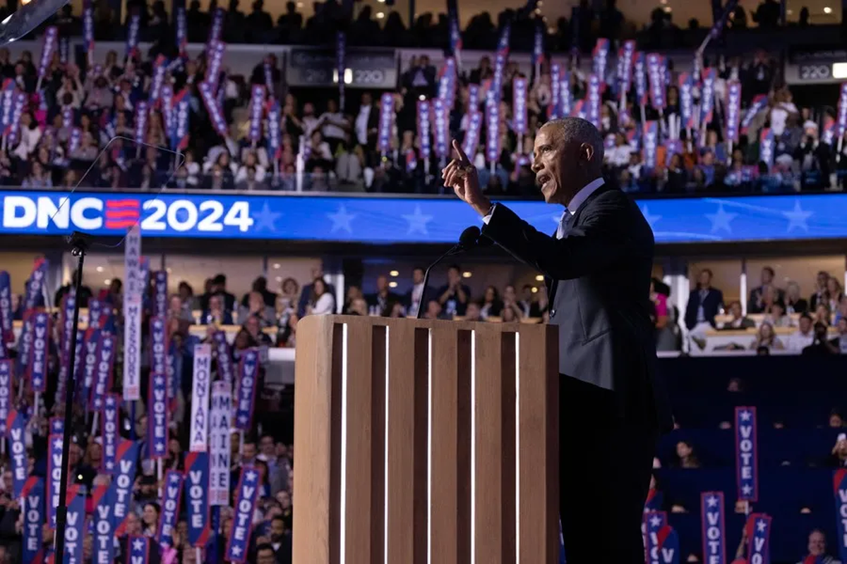 Barack Obama fue recibido por el público con tal entusiasmo que, en algunos momentos, ni siquiera se podía entender lo que decía. Crédito: EFE/Will Oliver. Barack Obama fue recibido por el público con tal entusiasmo que, en algunos momentos, ni siquiera se podía entender lo que decía. Crédito: EFE/Will Oliver.
