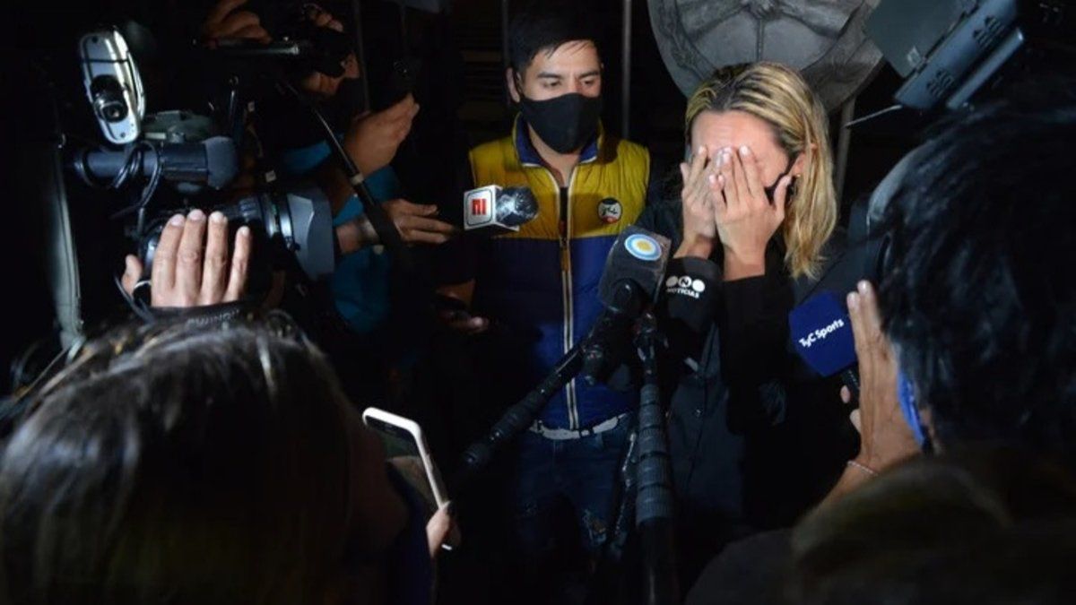 Revelan el motivo por el que no dejaron pasar a Rocío Oliva al velatorio privado de Diego Maradona