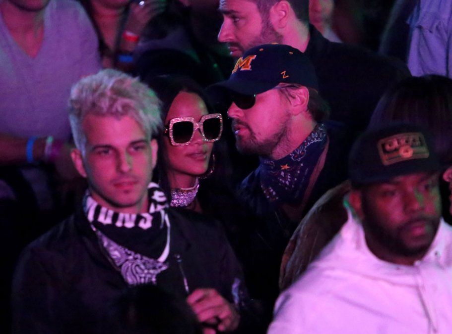 Rihanna y Leonardo DiCaprio, muy juntitos en una fiesta en California