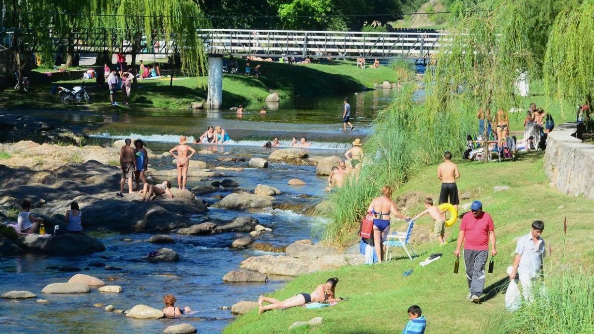El pueblo que tiene un río refrescante en San Luis. El pueblo que tiene un río refrescante en San Luis.