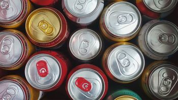 Se le calentó el pico: asaltó un kiosco para llevarse 3 latas de cerveza