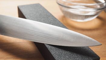 Cómo afilar un cuchillo de cocina: tres opciones sin herramientas profesionales Cómo afilar un cuchillo de cocina: tres opciones sin herramientas profesionales
