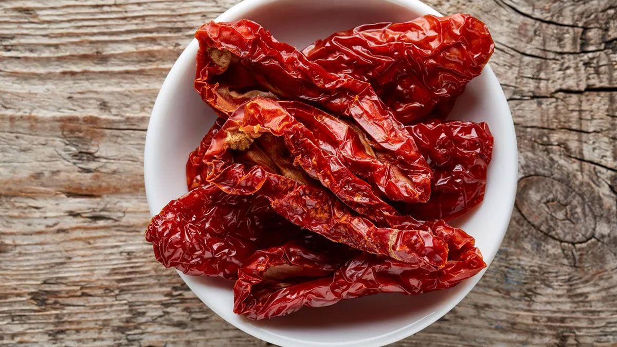 La receta de tomates secos es fácil de hacer y se logra en simples pasos. Fotos: computerhoy.