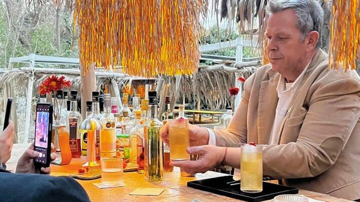 "Empecé como un hobby y la coctelería terminó siendo una pasión", dijo Edgardo Millet. "Empecé como un hobby y la coctelería terminó siendo una pasión", dijo Edgardo Millet.