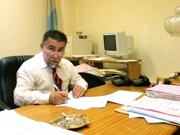 El entonces juez Eduardo Mathus fue quien le dio el beneficio de salidas transitorias al Tanga Gómez 10 años antes del cumplimiento de su condena. El entonces juez Eduardo Mathus fue quien le dio el beneficio de salidas transitorias al Tanga Gómez 10 años antes del cumplimiento de su condena.