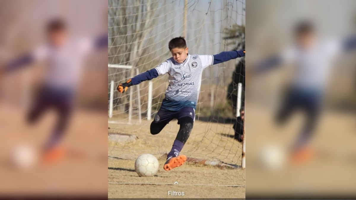 Thiago Guzmán, el niño de 12 años que juega en la liga infantil de Independiente Rivadavia. Fue invitado a realizar una formación especial en el Barcelona. visibilite