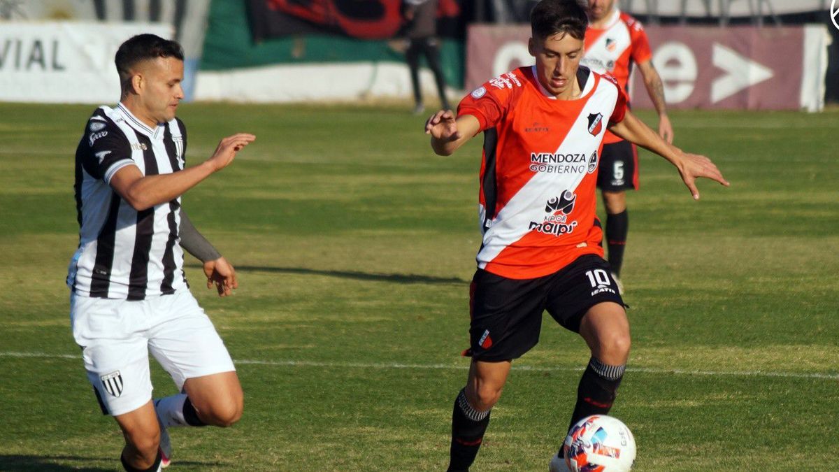Nicolás  Del Priore se fue del Deportivo Maipú al fútbol rumano.