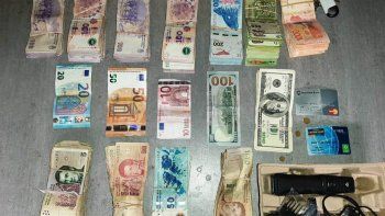 A un mendocino le robaron $2 millones y la policía encontró $166 mil en una propiedad de su ex mujer