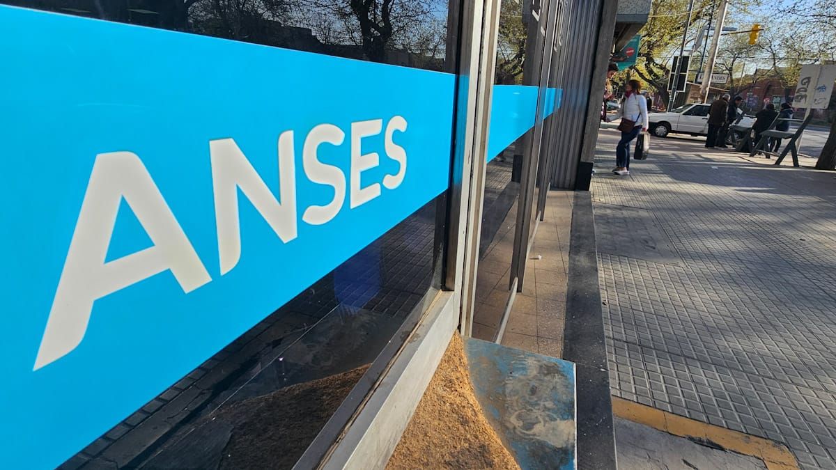 Calendario de pagos ANSES: quiénes cobran hoy martes 21 de enero