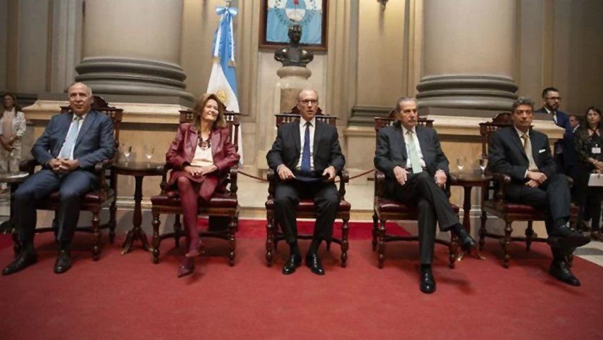 El proyecto para ampliar el número de miembros de la Corte ya llegó al Senado