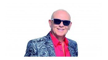 El genio detrás de los cantantes más famosos