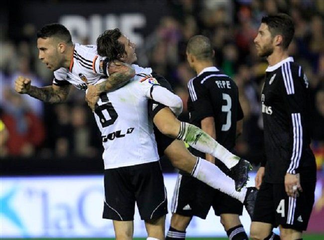 Otamendi le dio la victoria al Valencia sobre el Real Madrid