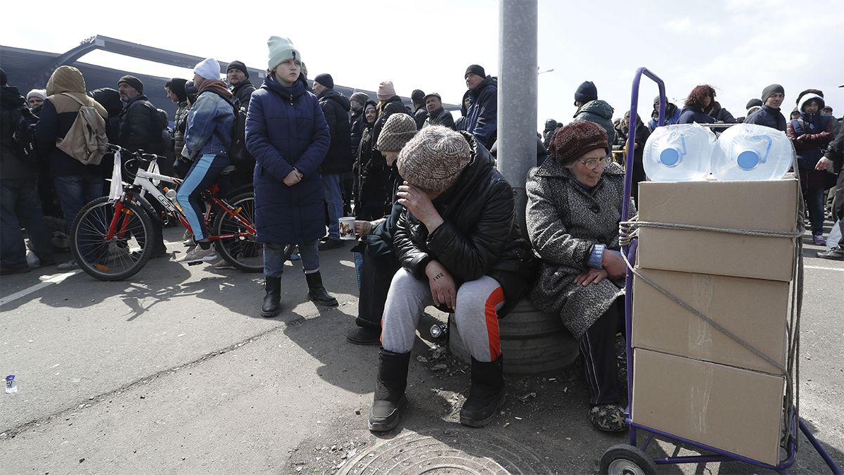 Guerra Rusia - Ucrania: miles de habitantes esperan ser evacuados de Mariupol.