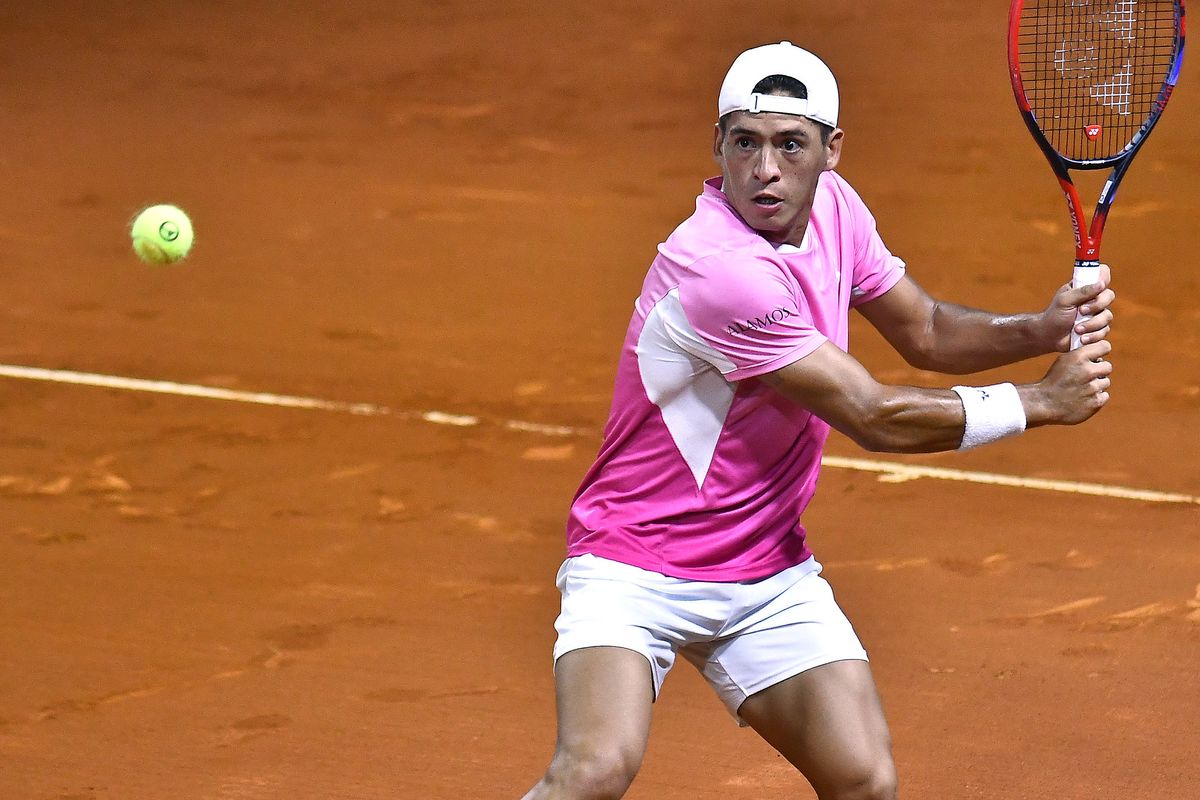 Sebastián Báez se quedó con el duelo de argentinos ante Navone en el ATP de Río de Janeiro. 