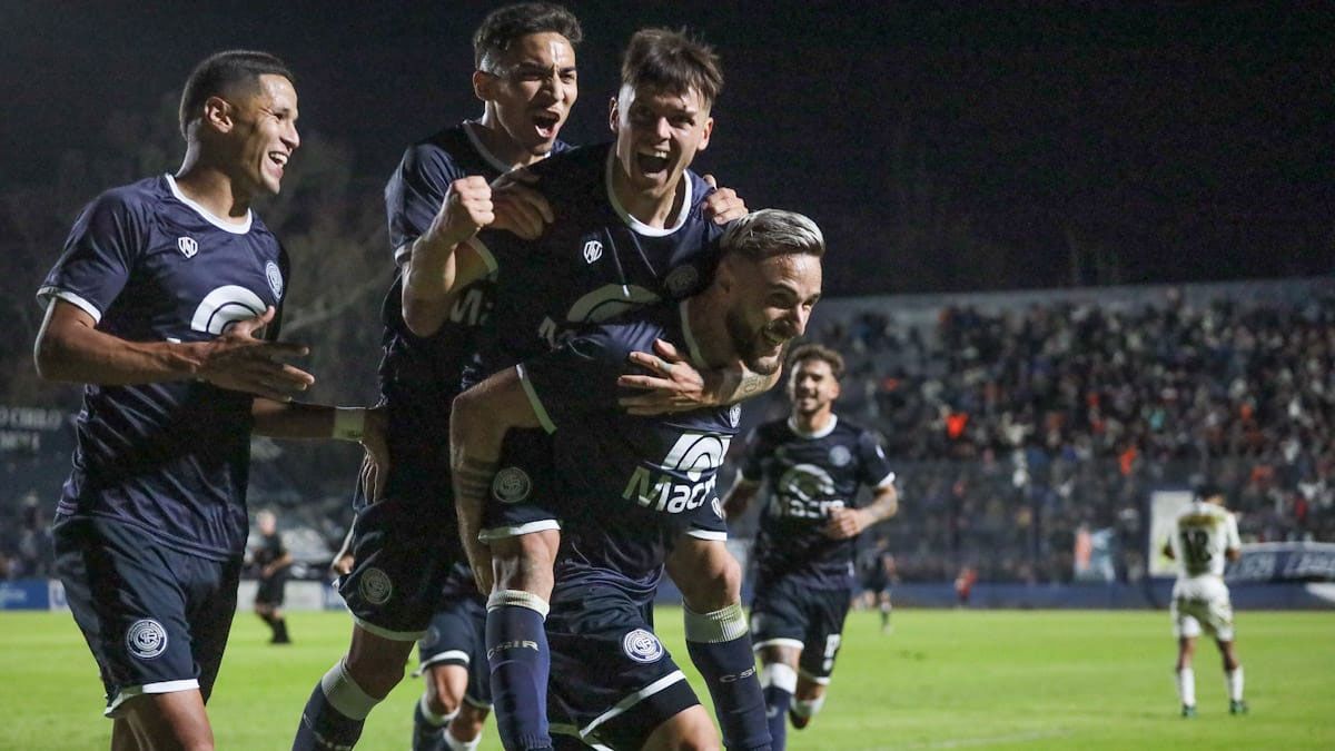 Independiente Rivadavia Logró Un Brillante Triunfo En El Parque Ante ...