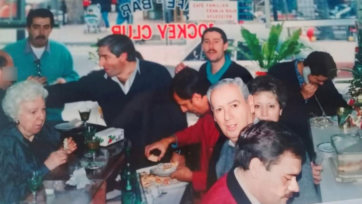 La familia Alonso y más de 83 años dedicada a la cafetería con el Jockey. La familia Alonso y más de 83 años dedicada a la cafetería con el Jockey.
