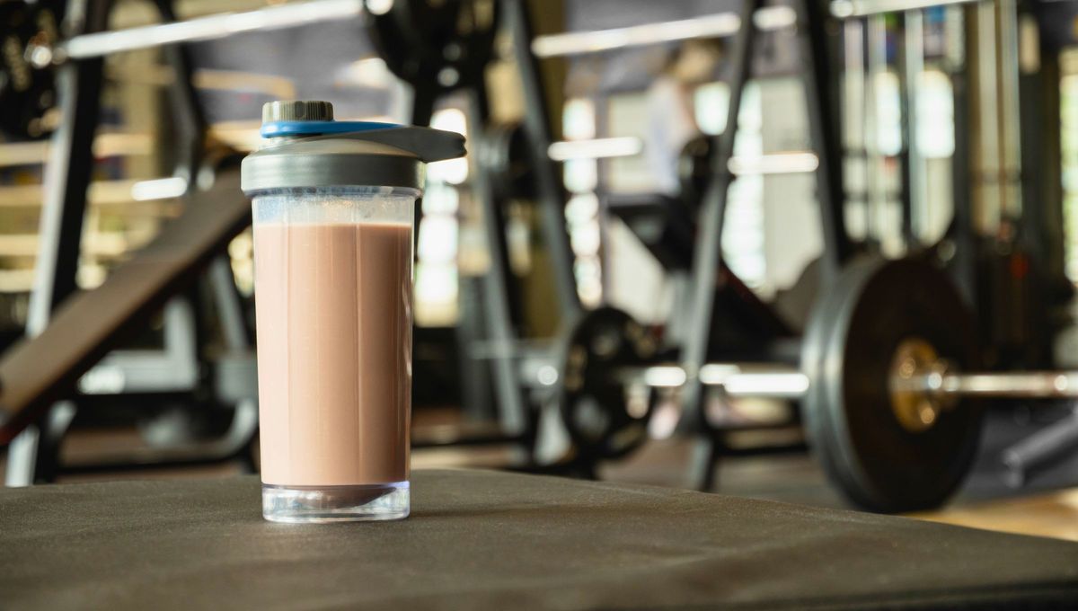 La bebida proteica que debes tomar después de entrenar: recuperarás energía y masa muscular