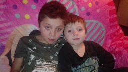 La familia de dos niños con distrofia muscular pide ayuda porque vive en una casa precaria