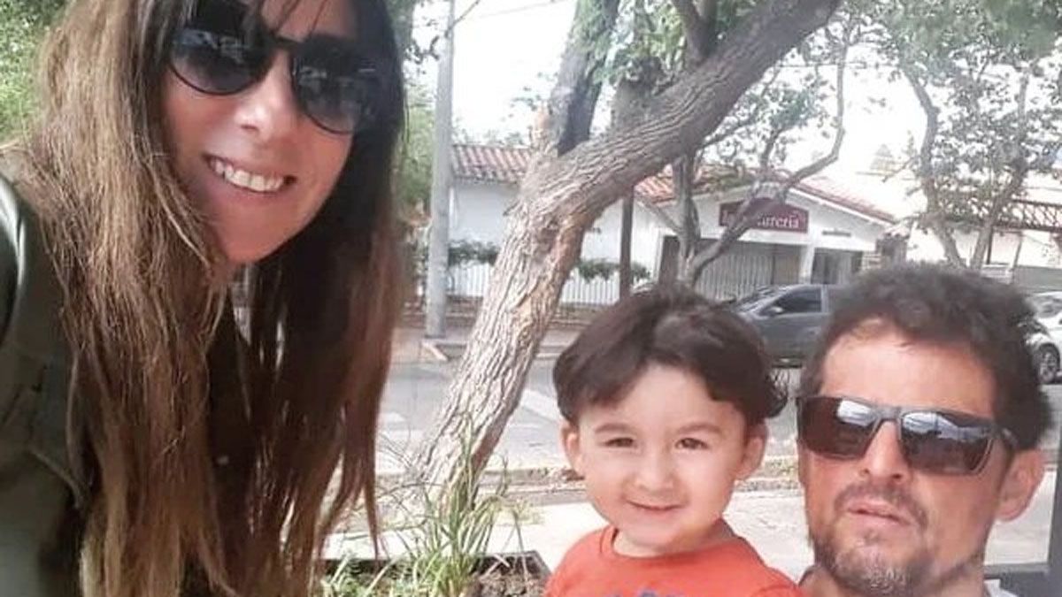 Nacho Lucero junto a su pareja María Fernanda Martínez y su pequeño hijo Salvi. Nacho Lucero junto a su pareja María Fernanda Martínez y su pequeño hijo Salvi.