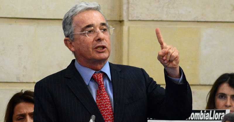 Uribe dispuesto a reunirse con las FARC para lograr paz en Colombia