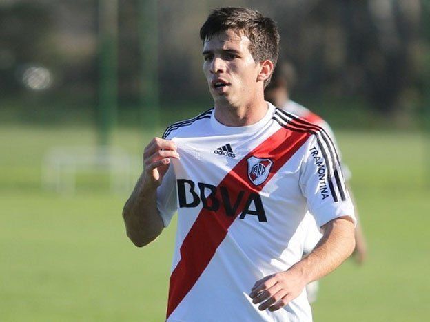 Ramón deberá apostar a un juvenil para que sea el 9 de River