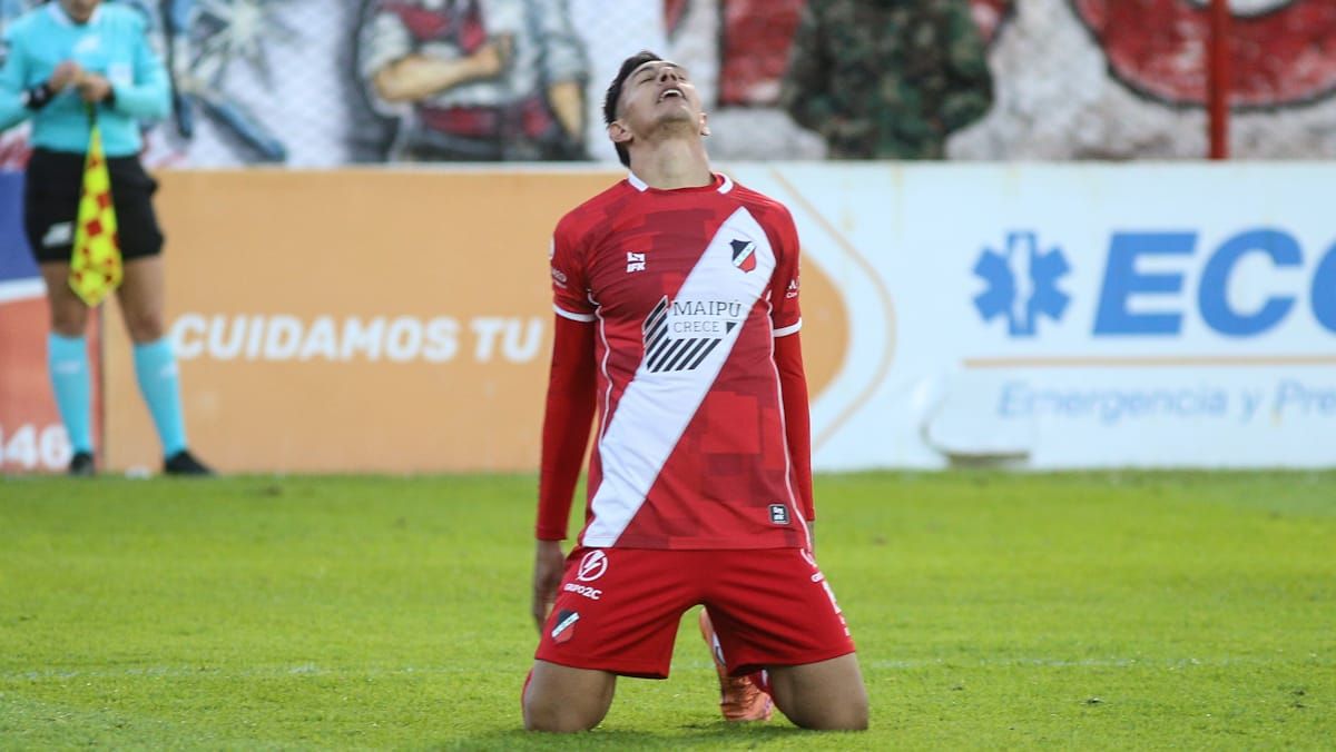 Lisandro Cabrera marcó el gol del Deportivo Maipú, en calle Vergara.