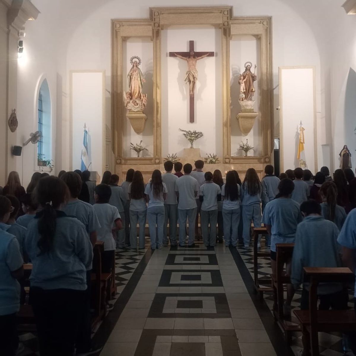 Confirmaciones de alumnos de cuarto año en el Corazón de María, el sábado último. Confirmaciones de alumnos de cuarto año en el Corazón de María, el sábado último.