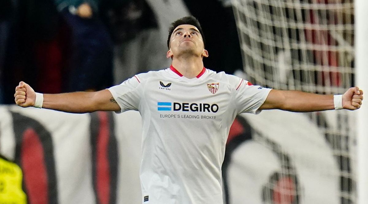El Huevo Acuña brilló y marcó en la victoria del Sevilla