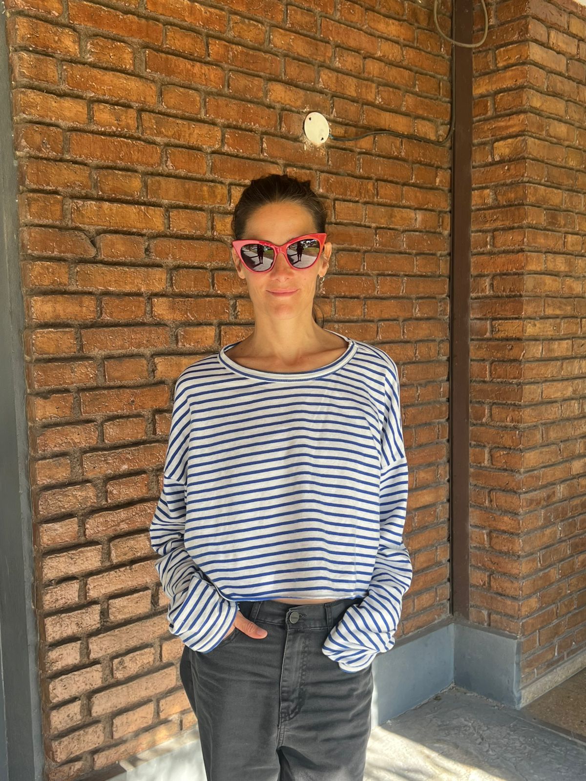 Juana Viale estuvo en Radio Nihuil. Juana Viale estuvo en Radio Nihuil.