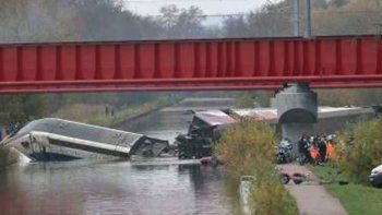 Otra tragedia en Francia por el descarrilamiento de un tren: 10 muertos