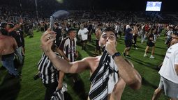 Gimnasia y Esgrima se coronó campeón y recibió el saludo de los otros mendocinos que están en Primera.