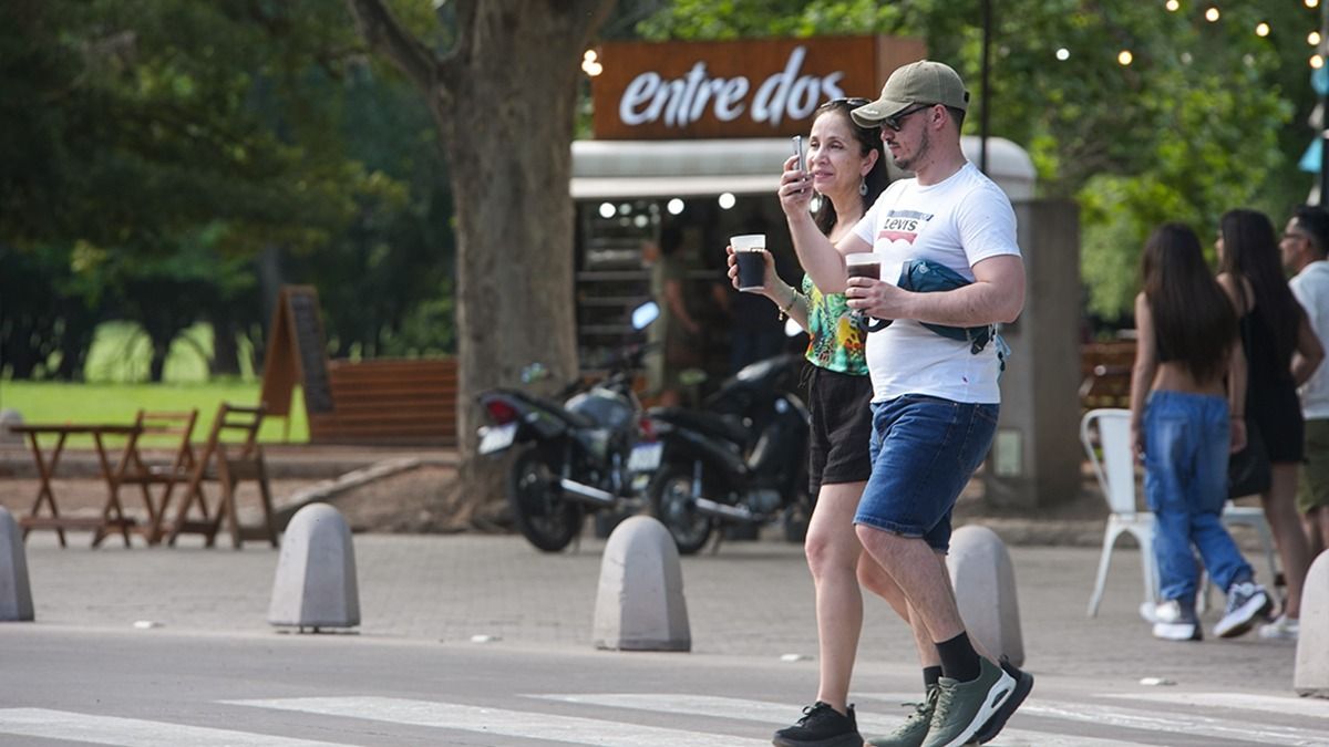 El pron&oacute;stico del tiempo anticipa un s&aacute;bado caluroso, pero con tormentas aisladas. Imagen ilustrativa.