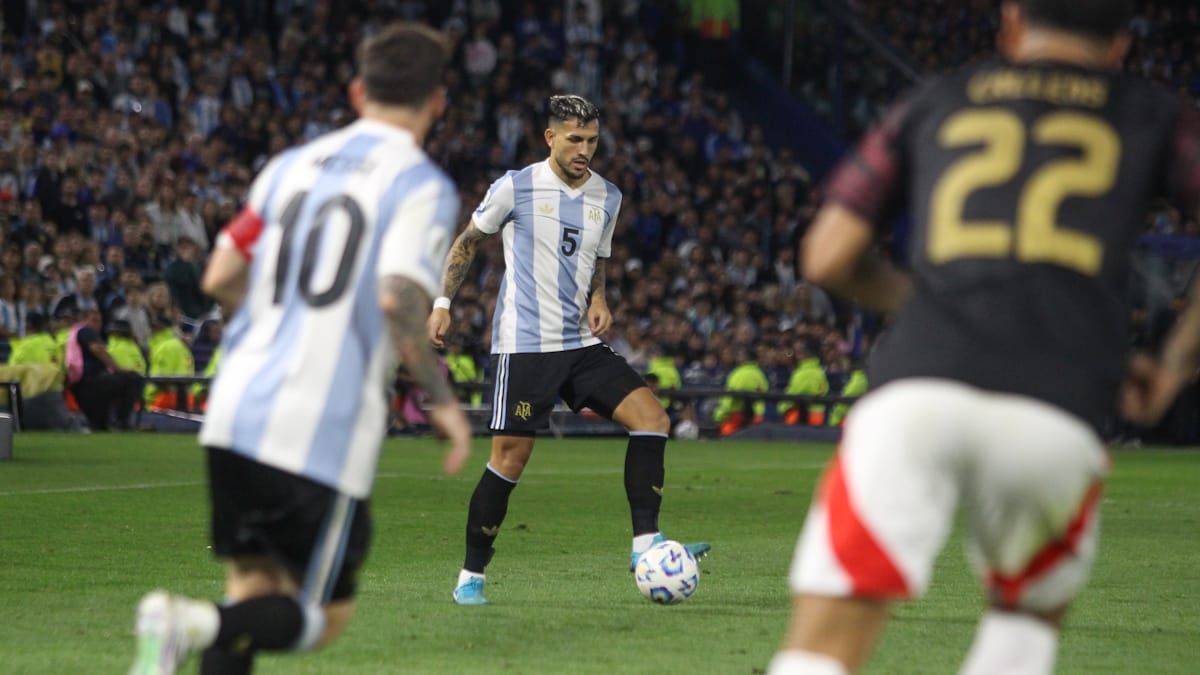 Leandro Paredes es uno de los jugadores nacidos en la era Scaloni. Nicolás Ríos/UNO. Leandro Paredes es uno de los jugadores nacidos en la era Scaloni. Nicolás Ríos/UNO.