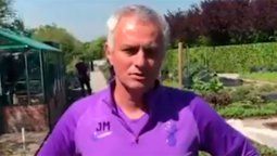 Mourinho se sumó como agricultor voluntario para los más necesitados