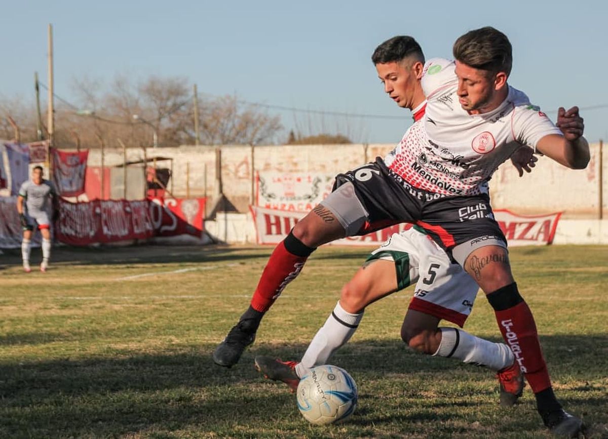 El Globo lasherino tuvo que jugar con uno menos más de un tiempo.
