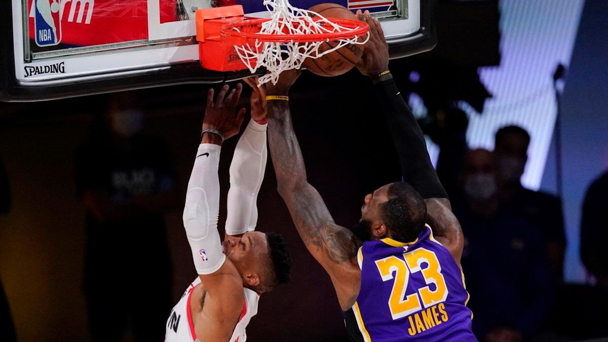 Houston comenzó con ventaja la serie ante Lakers en las semifinales del Este