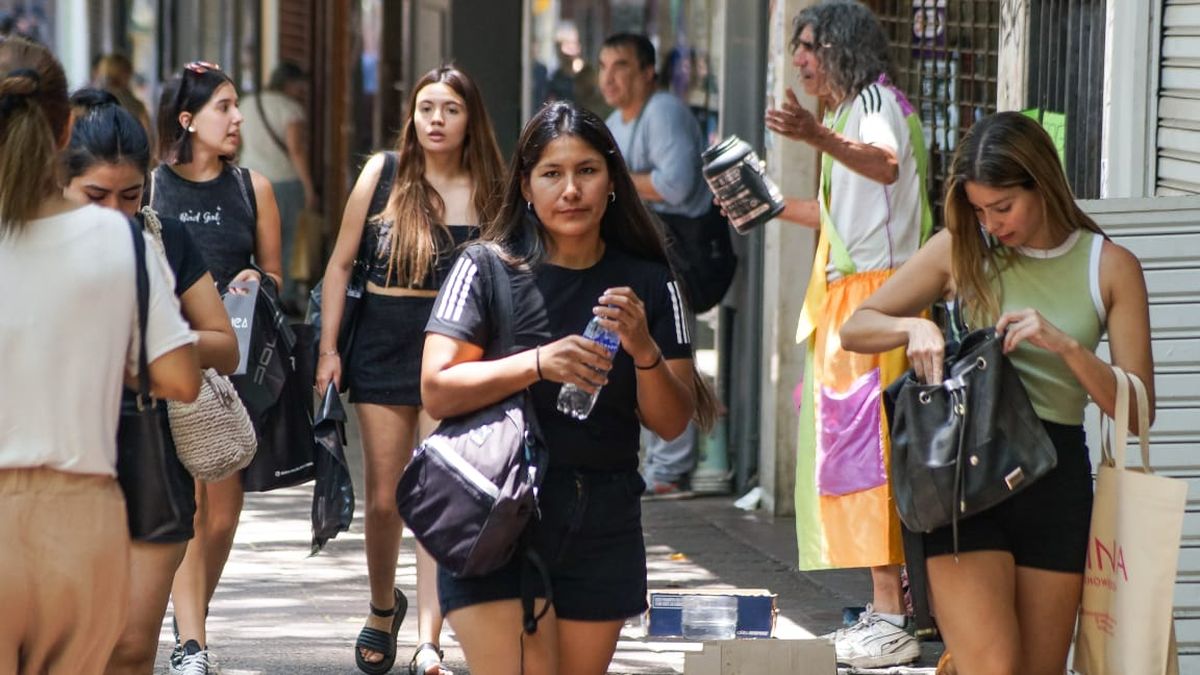 El calor seguirá en Mendoza por lo menos hasta el miércoles cuando sea desplazado por masa de aire del Sur
